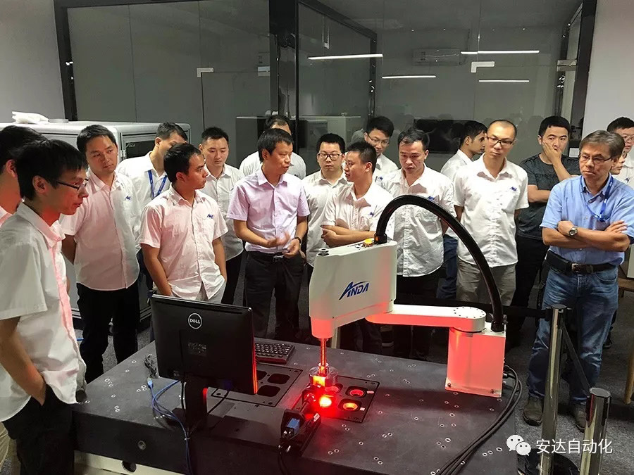 新品發(fā)布會(huì) | 安達(dá)發(fā)布多款機(jī)械手,聚焦智能制造產(chǎn)業(yè) 新品發(fā)布會(huì) | 安達(dá)發(fā)布多款機(jī)械手,聚焦智能制造產(chǎn)業(yè)