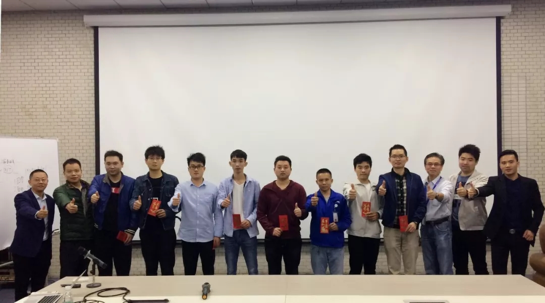 關注細節，精益求精 | TD-250D灌膠機研發成功并順利出貨